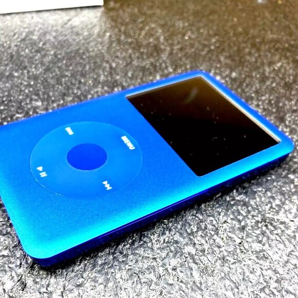 Apple iPod classic 7th Generation BLUE Black 256GB Excellent w/new accessories - Picture 6 of 7
